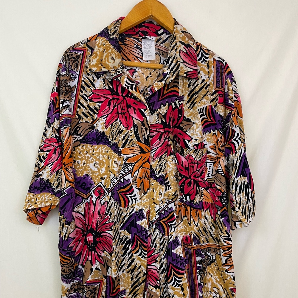 Vintage button down touché brand

#vintage #buttondown #jungle #leopard